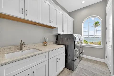 13 Treasure Lane Treasure Island FL 33706