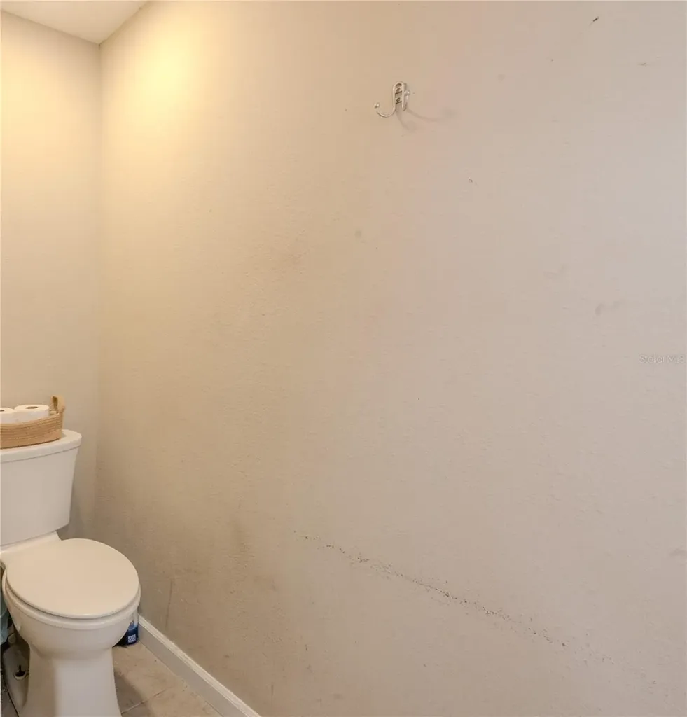 1050 Deal Lane Holiday FL 34691