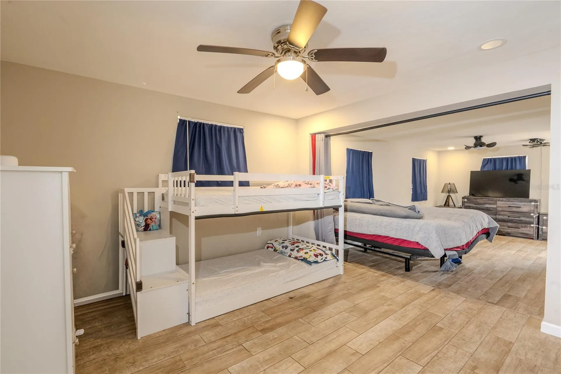 1050 Deal Lane Holiday FL 34691