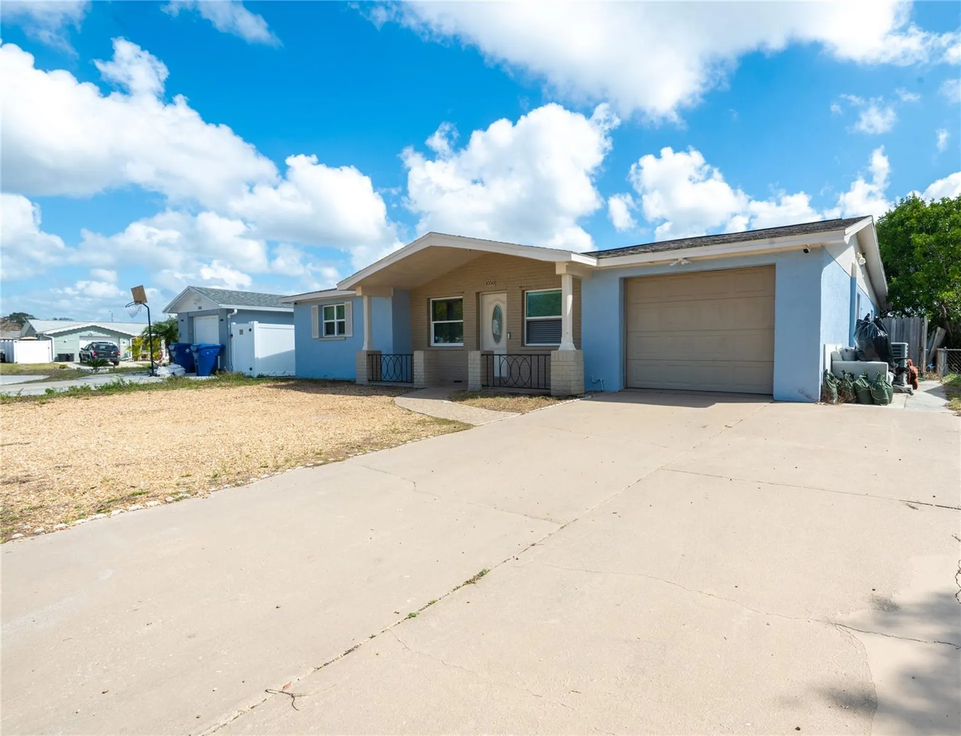 1050 Deal Lane Holiday FL 34691