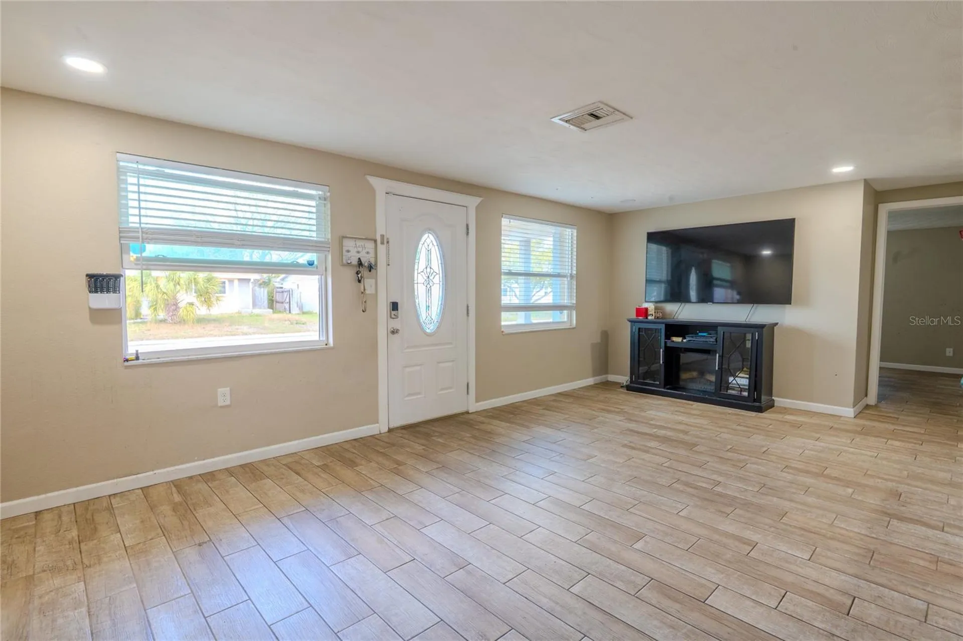 1050 Deal Lane Holiday FL 34691
