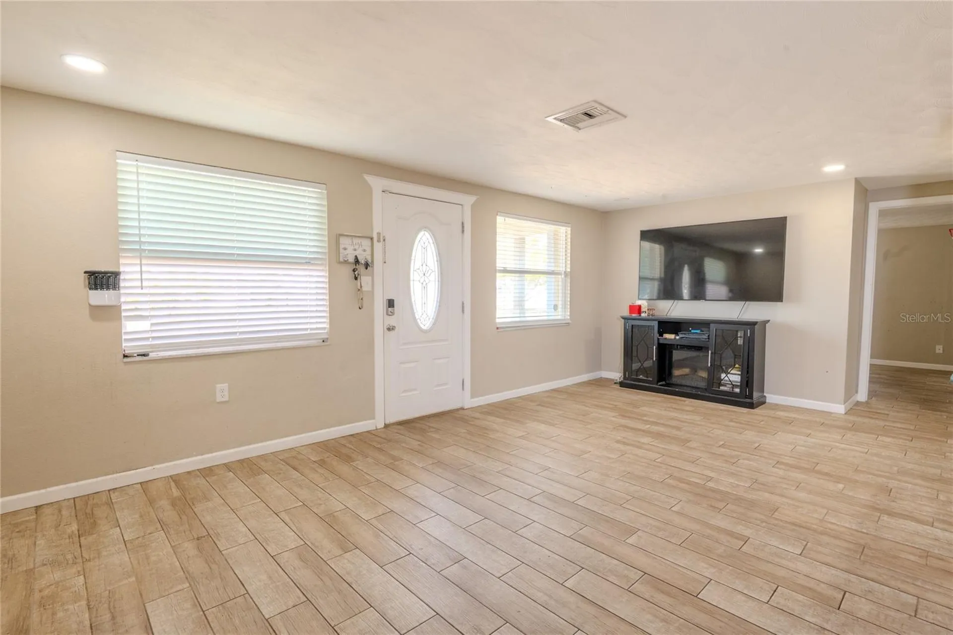 1050 Deal Lane Holiday FL 34691