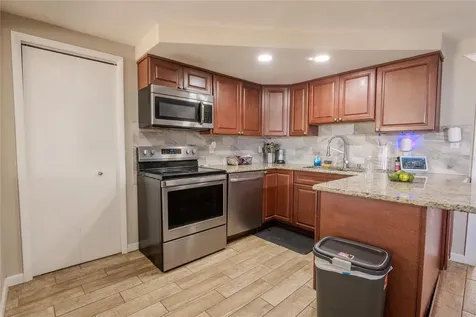 1050 Deal Lane Holiday FL 34691