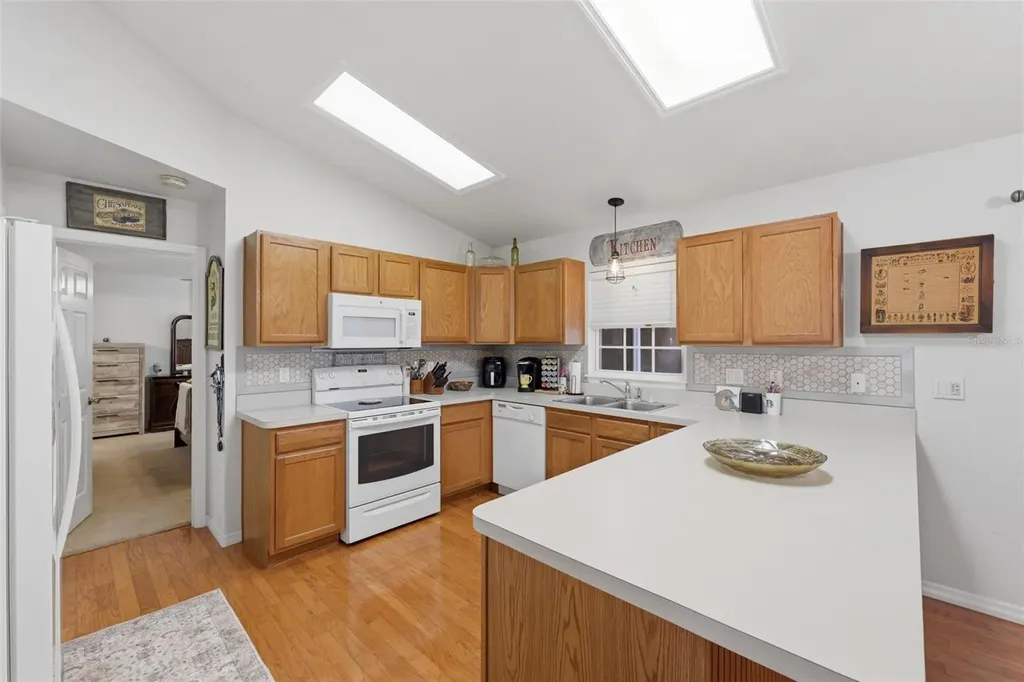 10294 Dotted Wren Avenue Weeki Wachee FL 34613