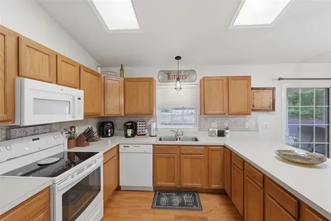 10294 Dotted Wren Avenue Weeki Wachee FL 34613