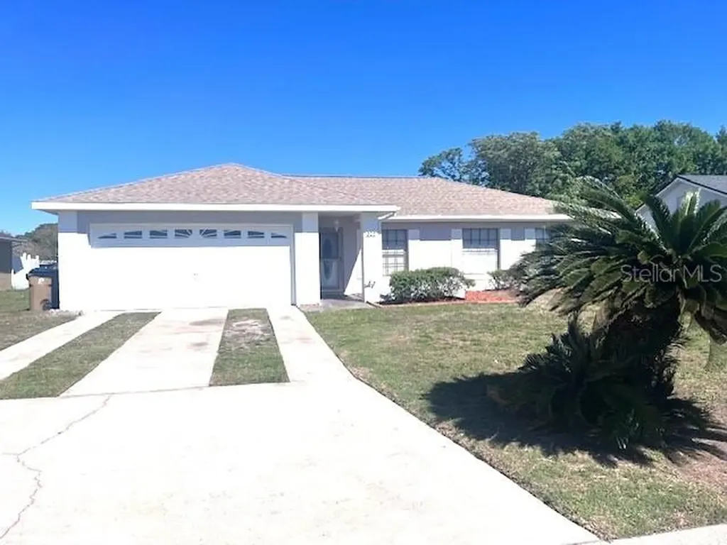 325 Lariat Lane Kissimmee FL 34743