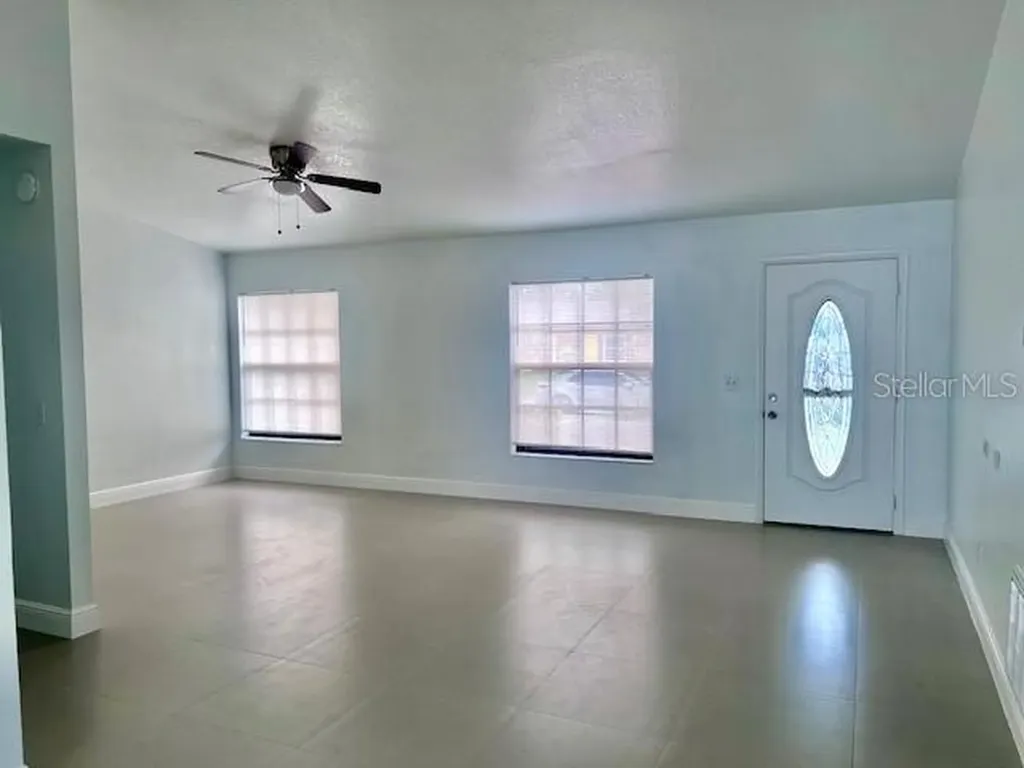 325 Lariat Lane Kissimmee FL 34743