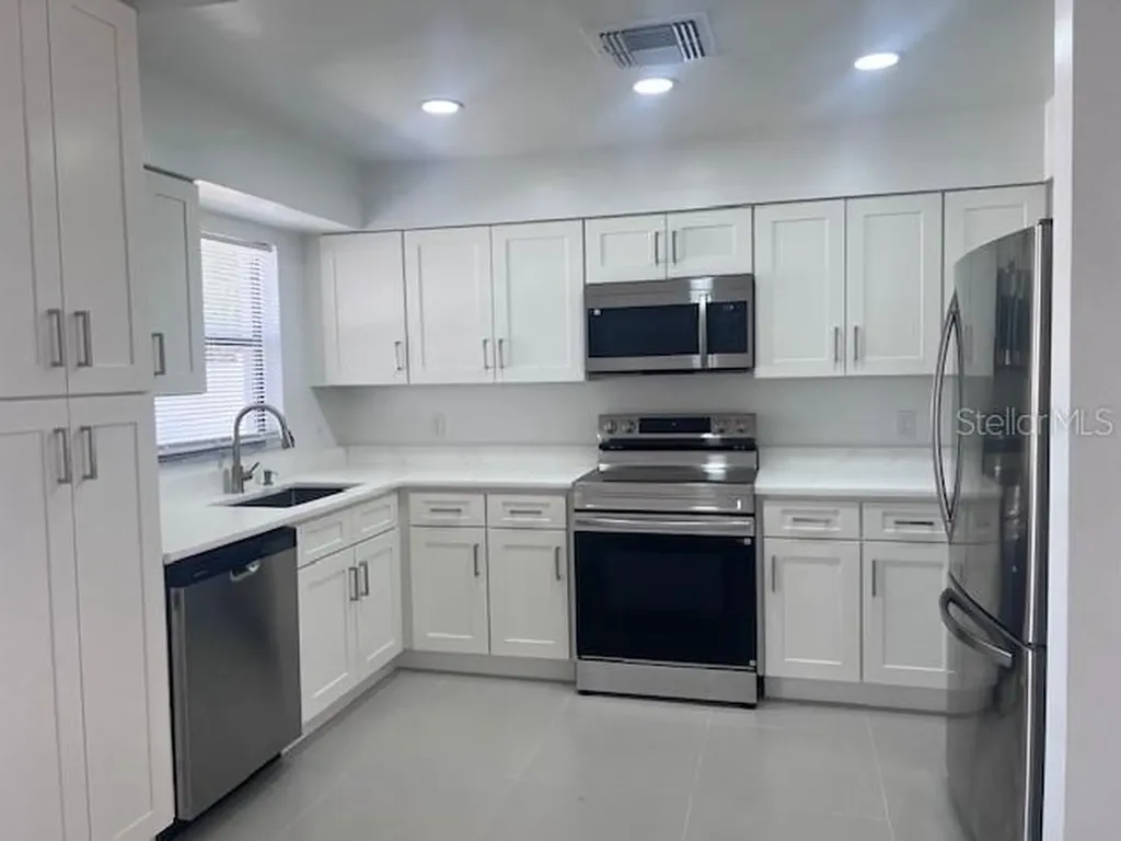 325 Lariat Lane Kissimmee FL 34743