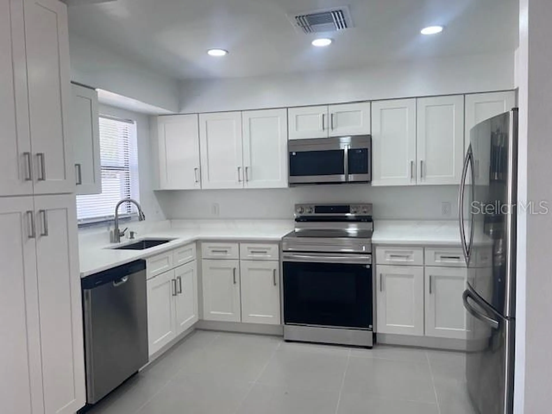 325 Lariat Lane Kissimmee FL 34743