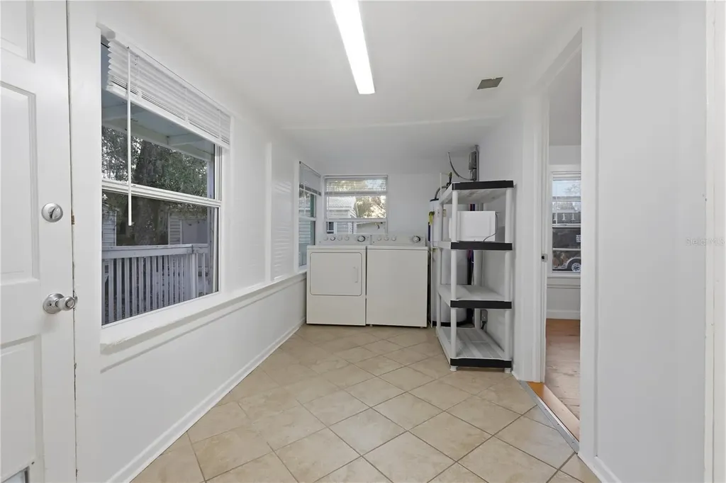 1120 E Minnesota Avenue Deland FL 32724