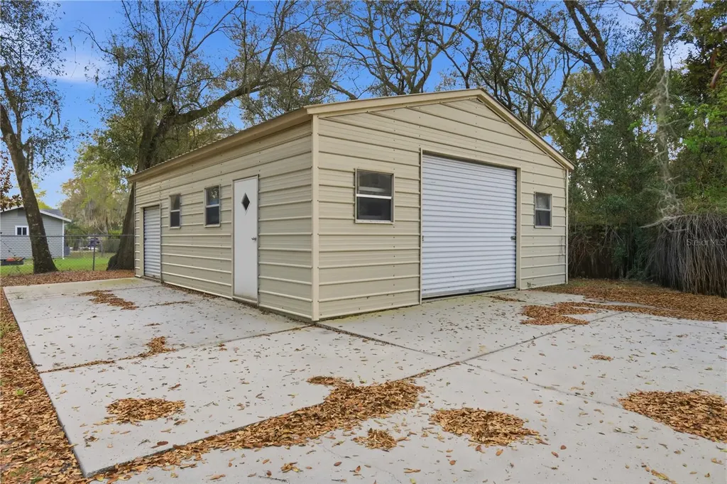 1120 E Minnesota Avenue Deland FL 32724