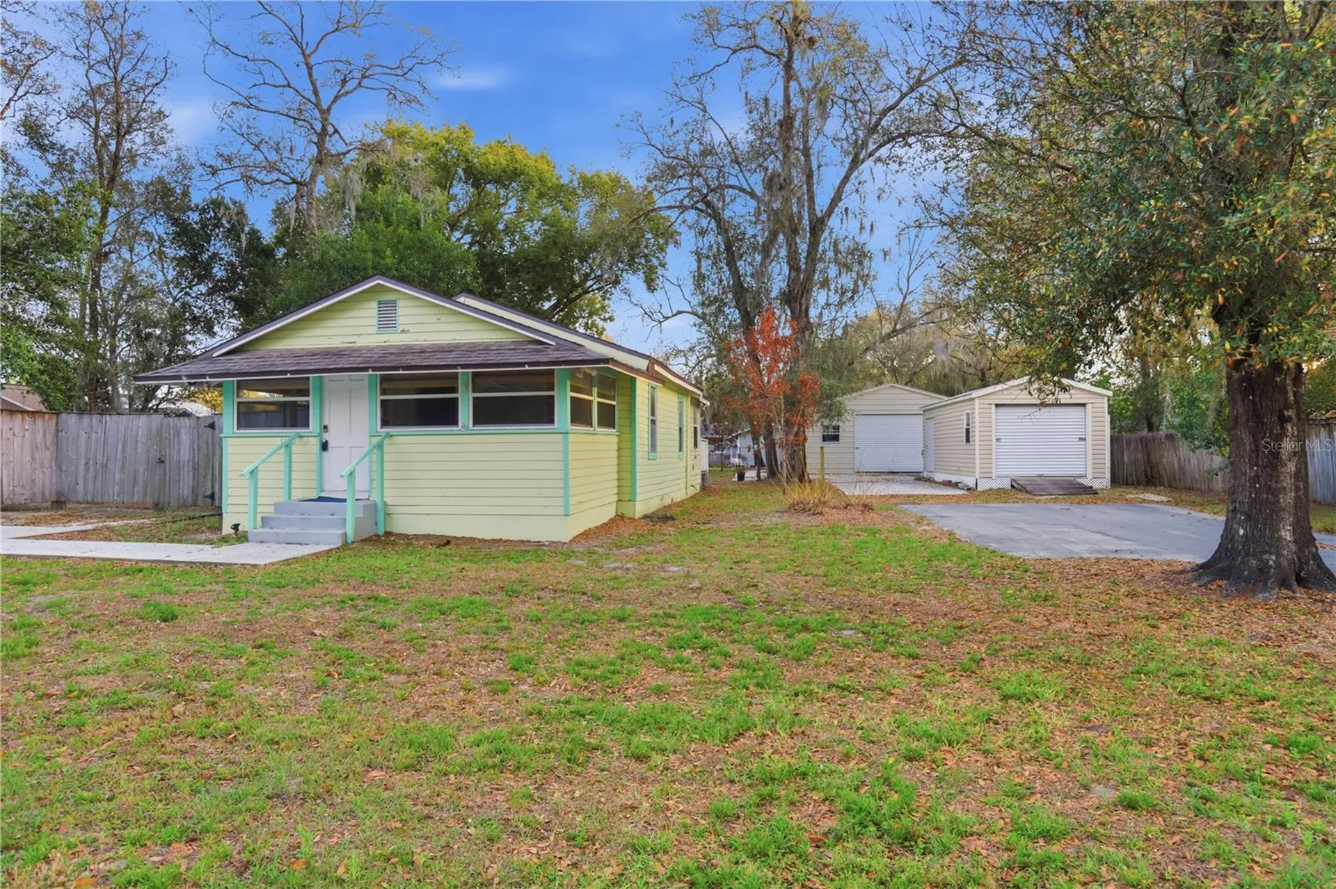 1120 E Minnesota Avenue Deland FL 32724