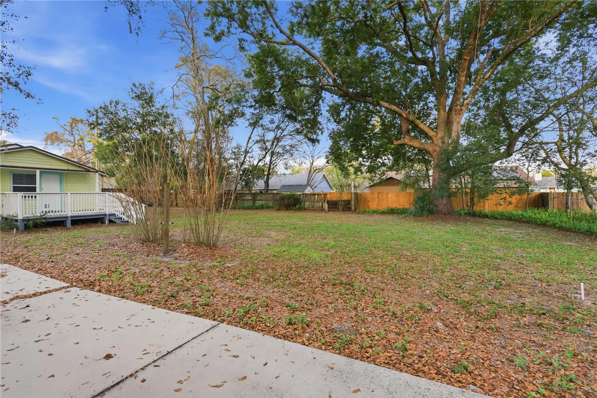 1120 E Minnesota Avenue Deland FL 32724