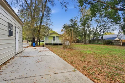 1120 E Minnesota Avenue Deland FL 32724