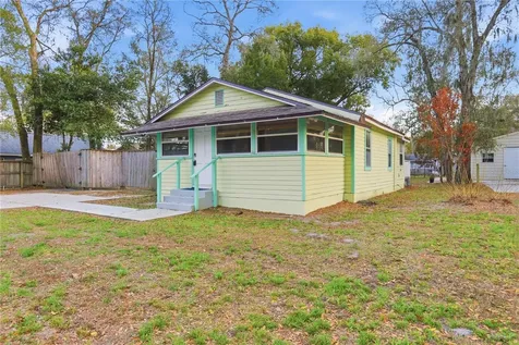 1120 E Minnesota Avenue Deland FL 32724