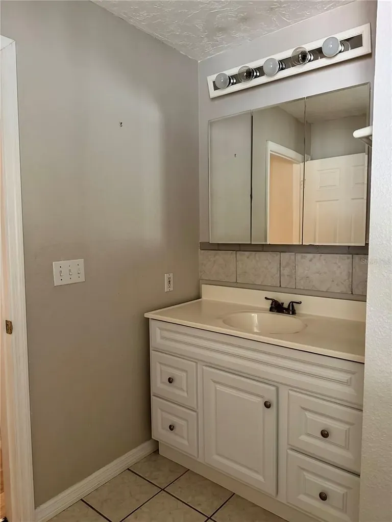 2419 Wells Avenue Sarasota FL 34232