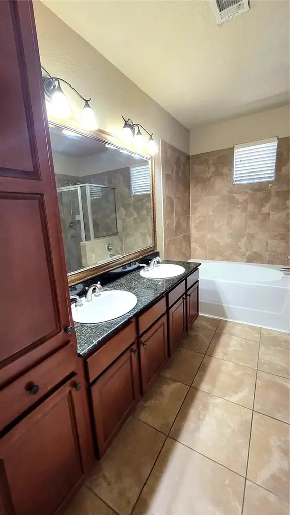 914 Charo Parkway Davenport FL 33897
