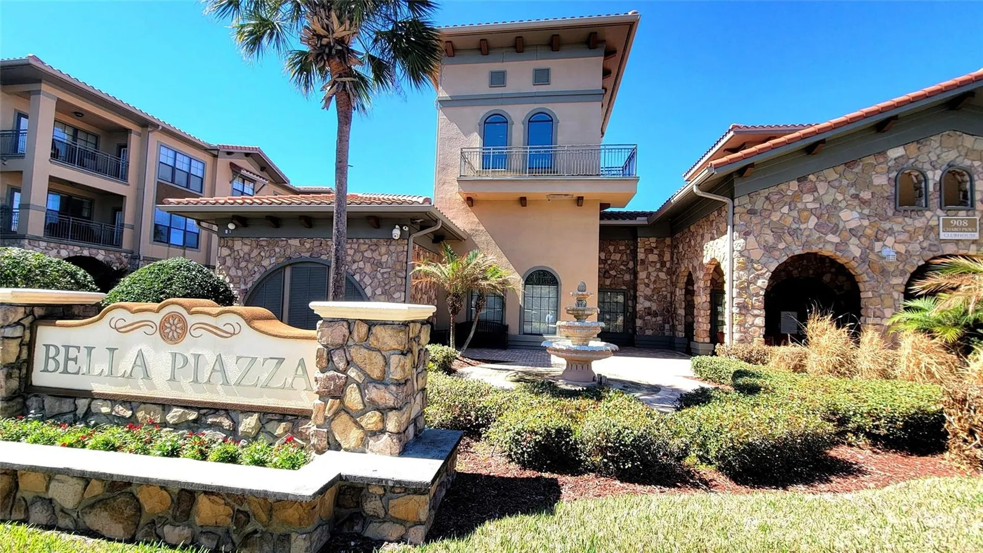 914 Charo Parkway Davenport FL 33897