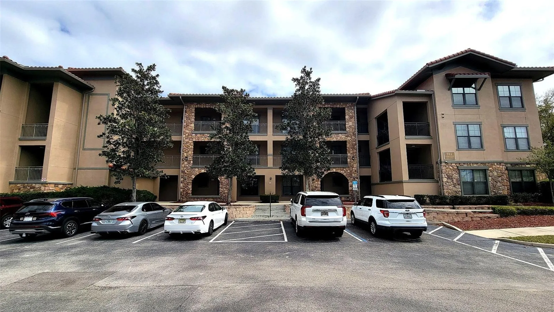 914 Charo Parkway Davenport FL 33897