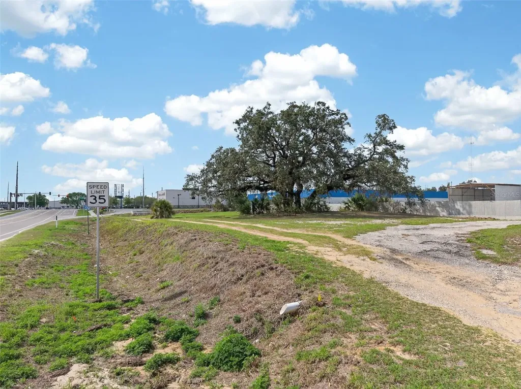 Highway 17 92 N Haines City FL 33844
