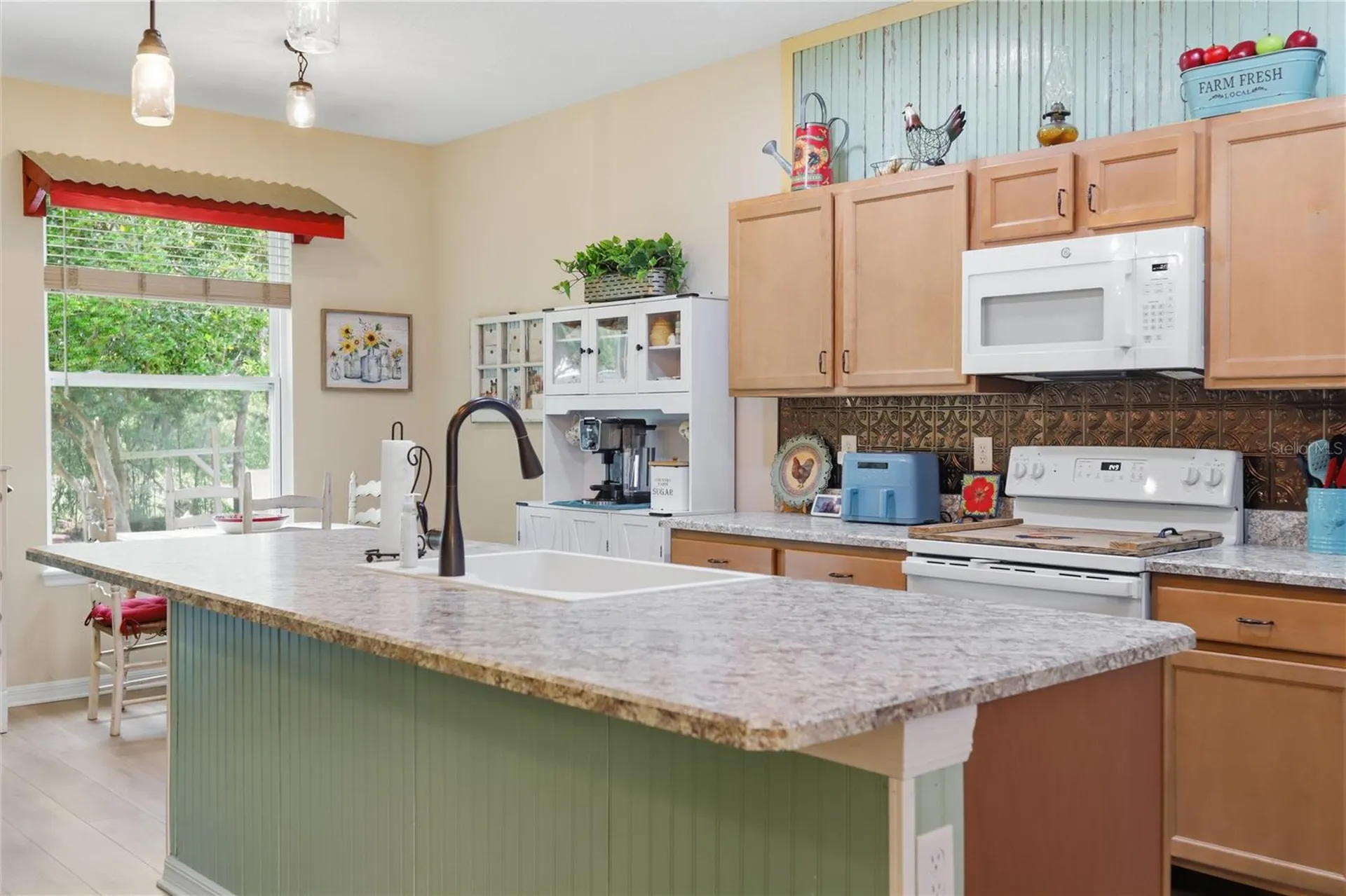 2200 N Clara Avenue Deland FL 32720