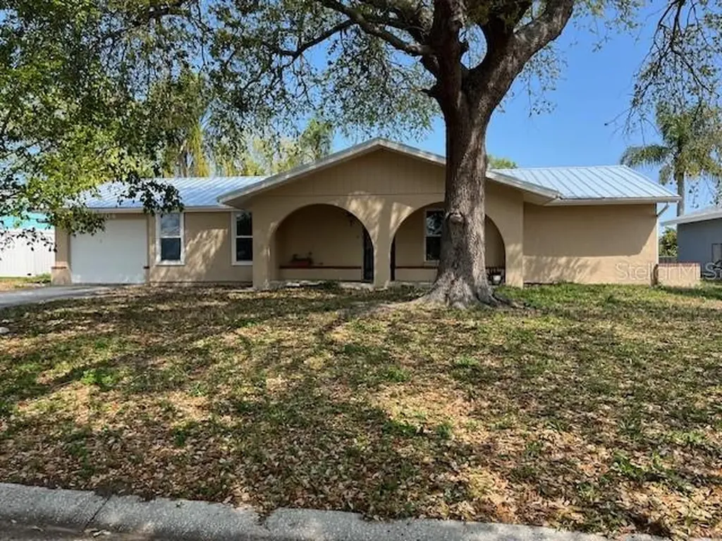 6204 38th Avenue W Bradenton FL 34209