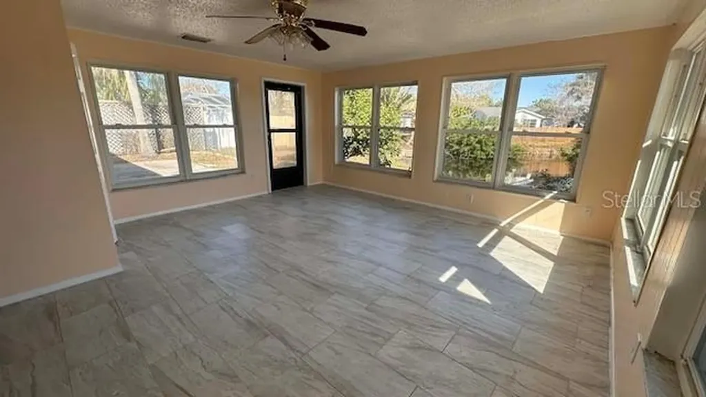 6204 38th Avenue W Bradenton FL 34209