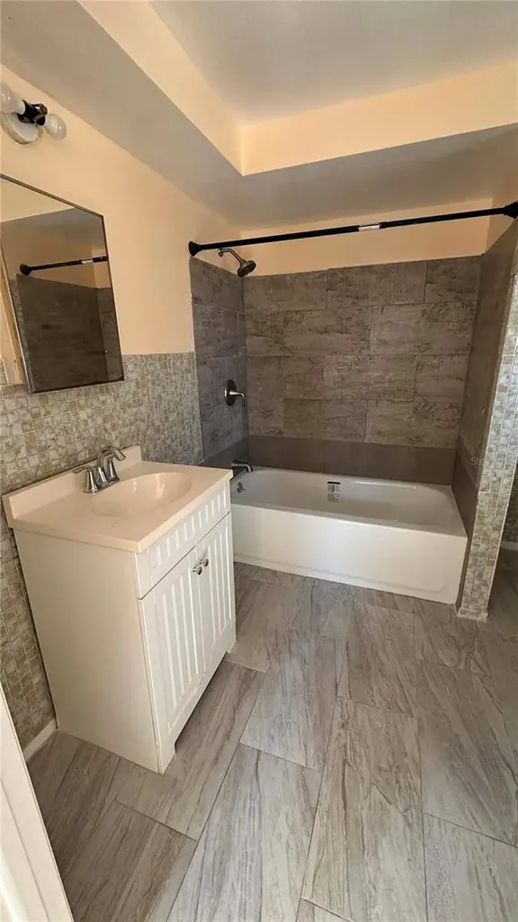 6204 38th Avenue W Bradenton FL 34209
