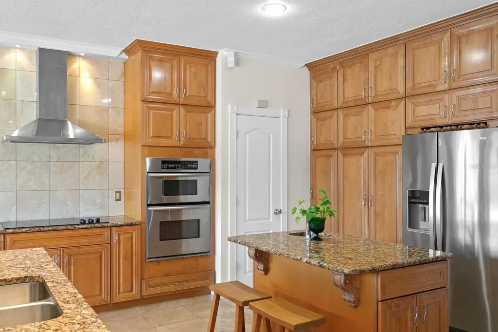 13548 Lake Magdalene Drive Tampa FL 33613