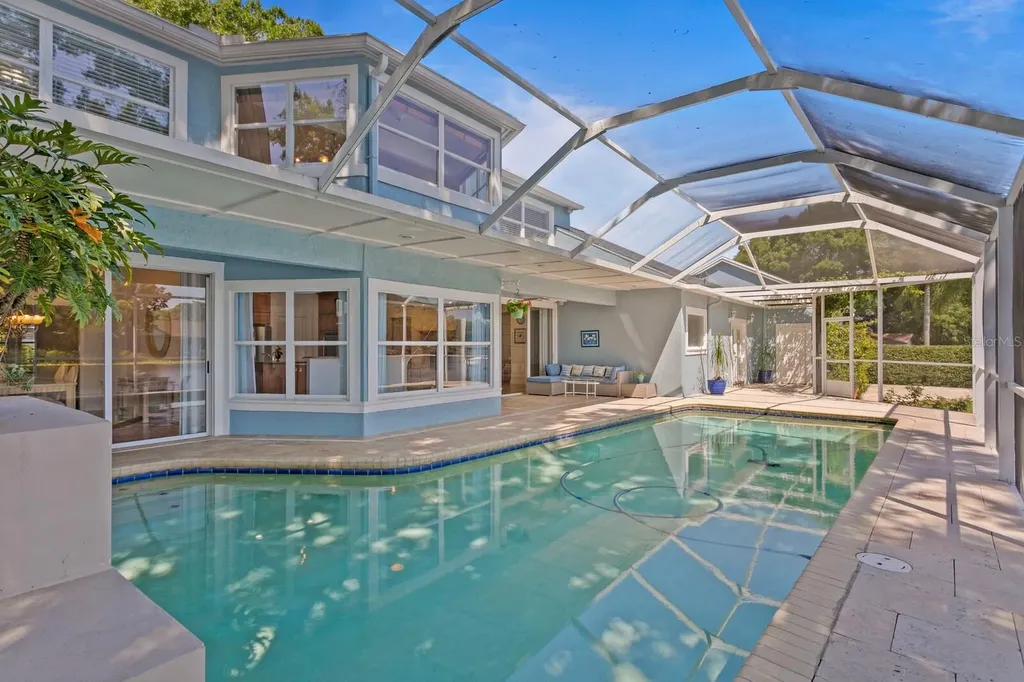 13548 Lake Magdalene Drive Tampa FL 33613