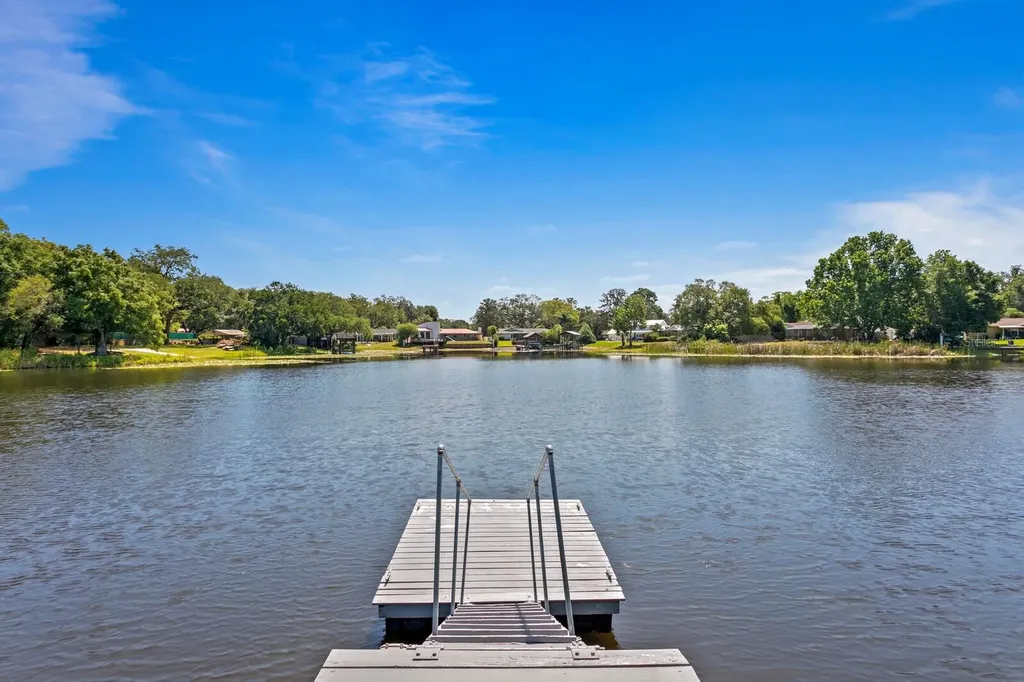 13548 Lake Magdalene Drive Tampa FL 33613