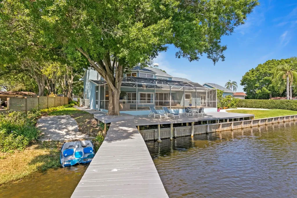 13548 Lake Magdalene Drive Tampa FL 33613