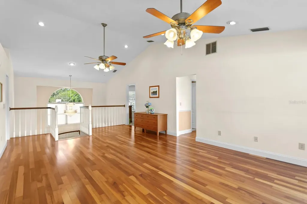 13548 Lake Magdalene Drive Tampa FL 33613