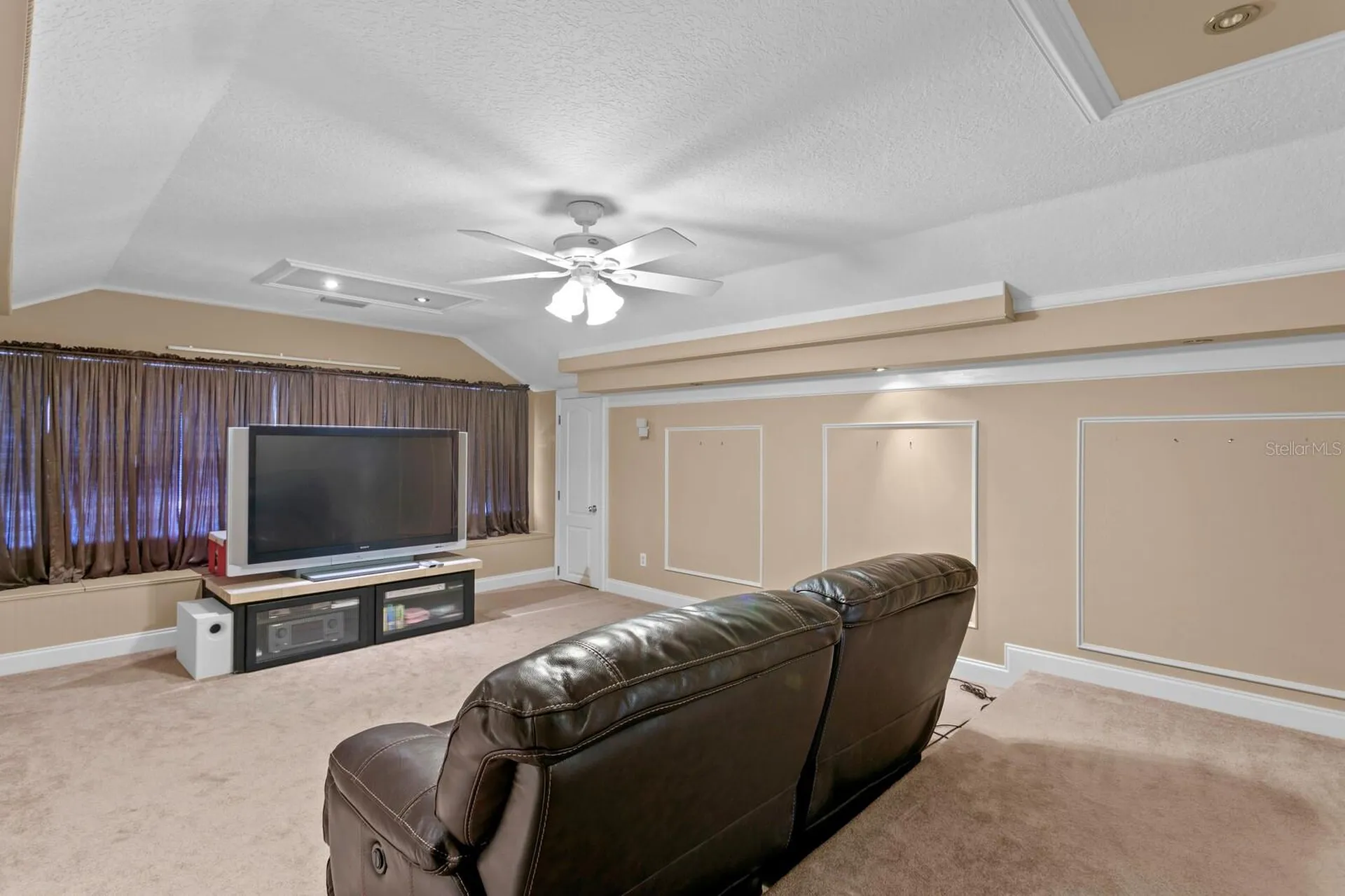13548 Lake Magdalene Drive Tampa FL 33613