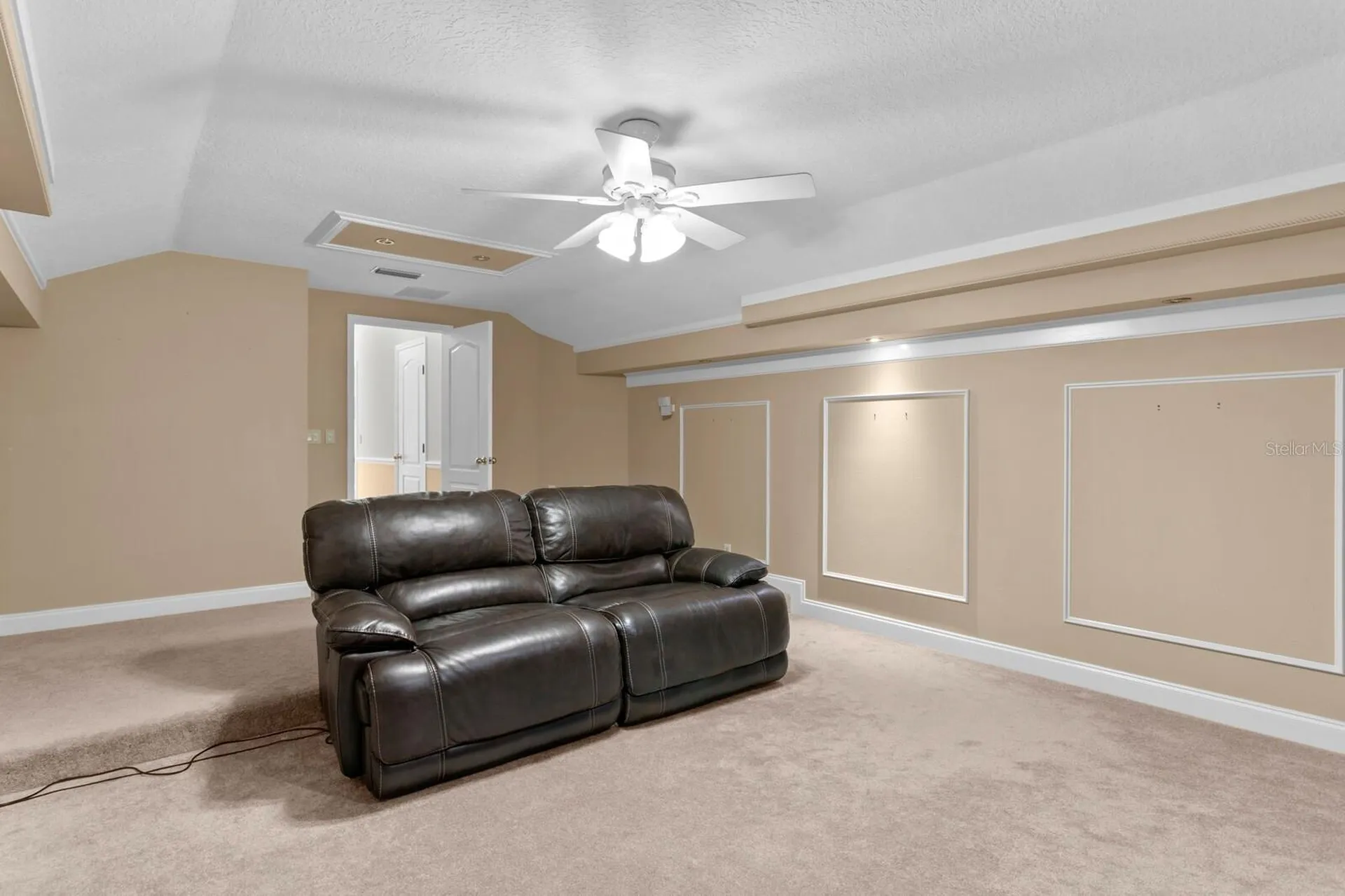 13548 Lake Magdalene Drive Tampa FL 33613
