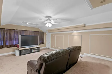 13548 Lake Magdalene Drive Tampa FL 33613
