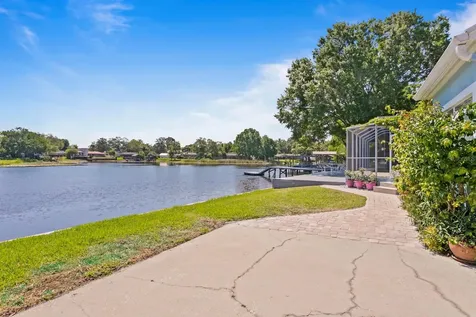 13548 Lake Magdalene Drive Tampa FL 33613
