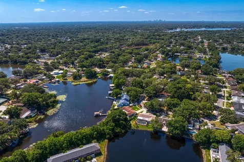 13548 Lake Magdalene Drive Tampa FL 33613