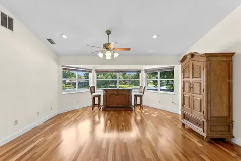 13548 Lake Magdalene Drive Tampa FL 33613
