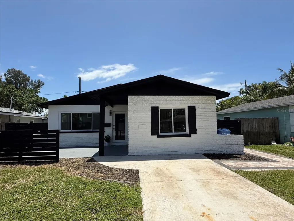 1766 Maryland Avenue NE St Petersburg FL 33703