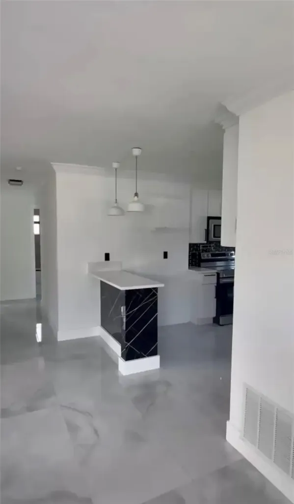 1766 Maryland Avenue NE St Petersburg FL 33703
