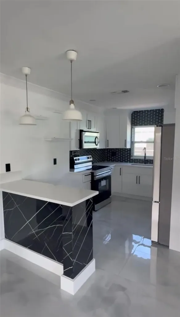 1766 Maryland Avenue NE St Petersburg FL 33703
