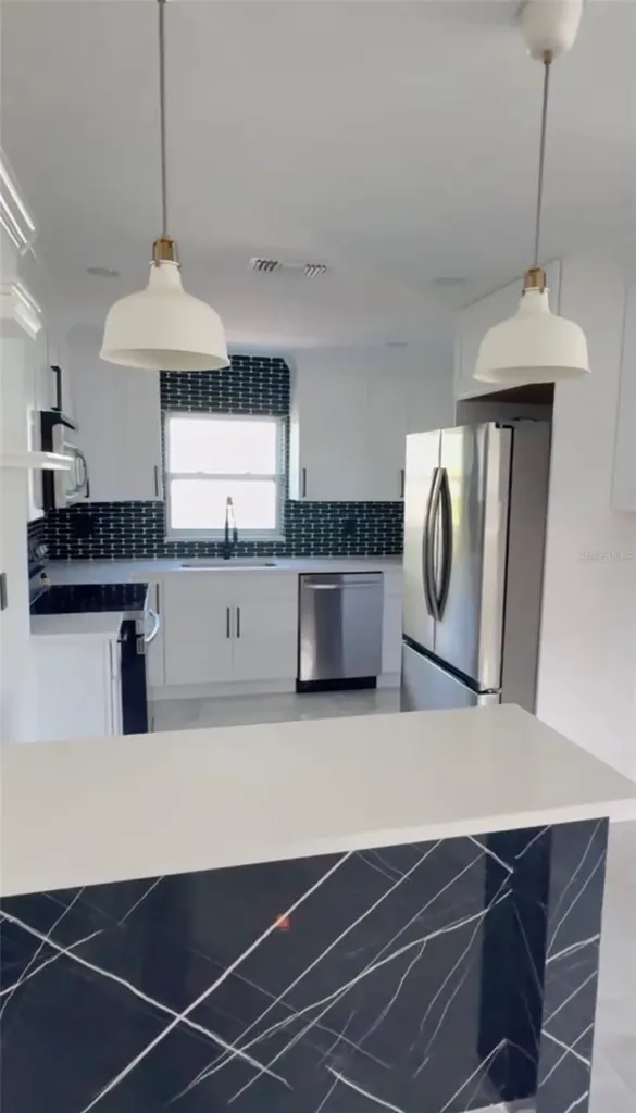 1766 Maryland Avenue NE St Petersburg FL 33703
