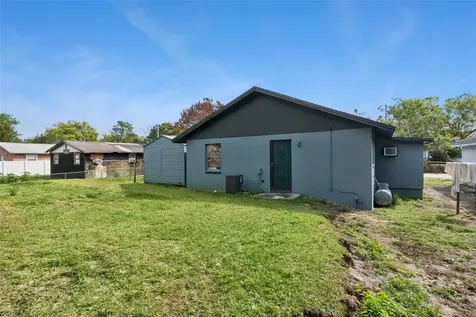2260 Dolarway Street Sanford FL 32771
