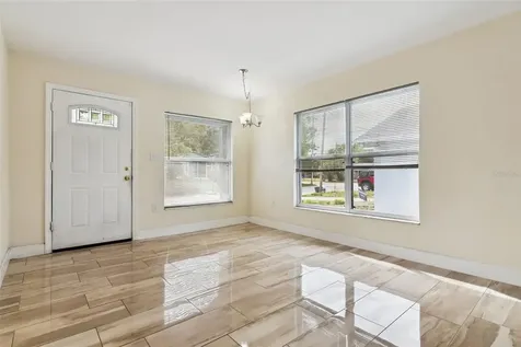 2260 Dolarway Street Sanford FL 32771