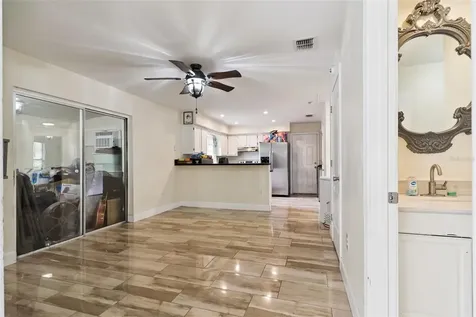 2260 Dolarway Street Sanford FL 32771