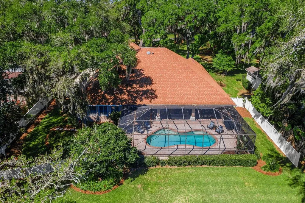 926 Hawk Landing Fruitland Park FL 34731
