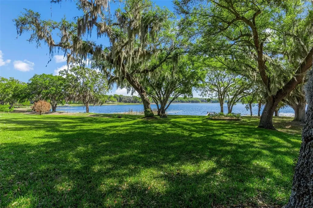 926 Hawk Landing Fruitland Park FL 34731