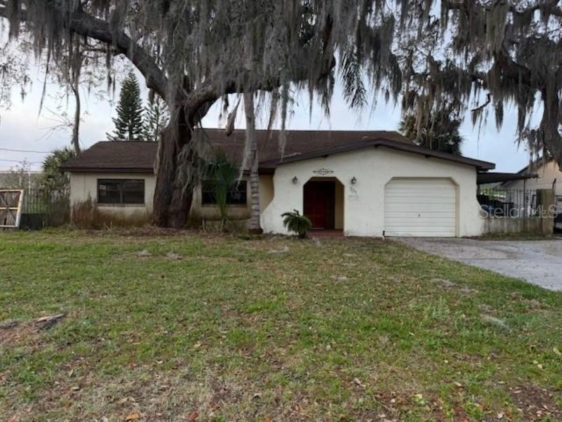 701 Madison Street Tavares FL 32778