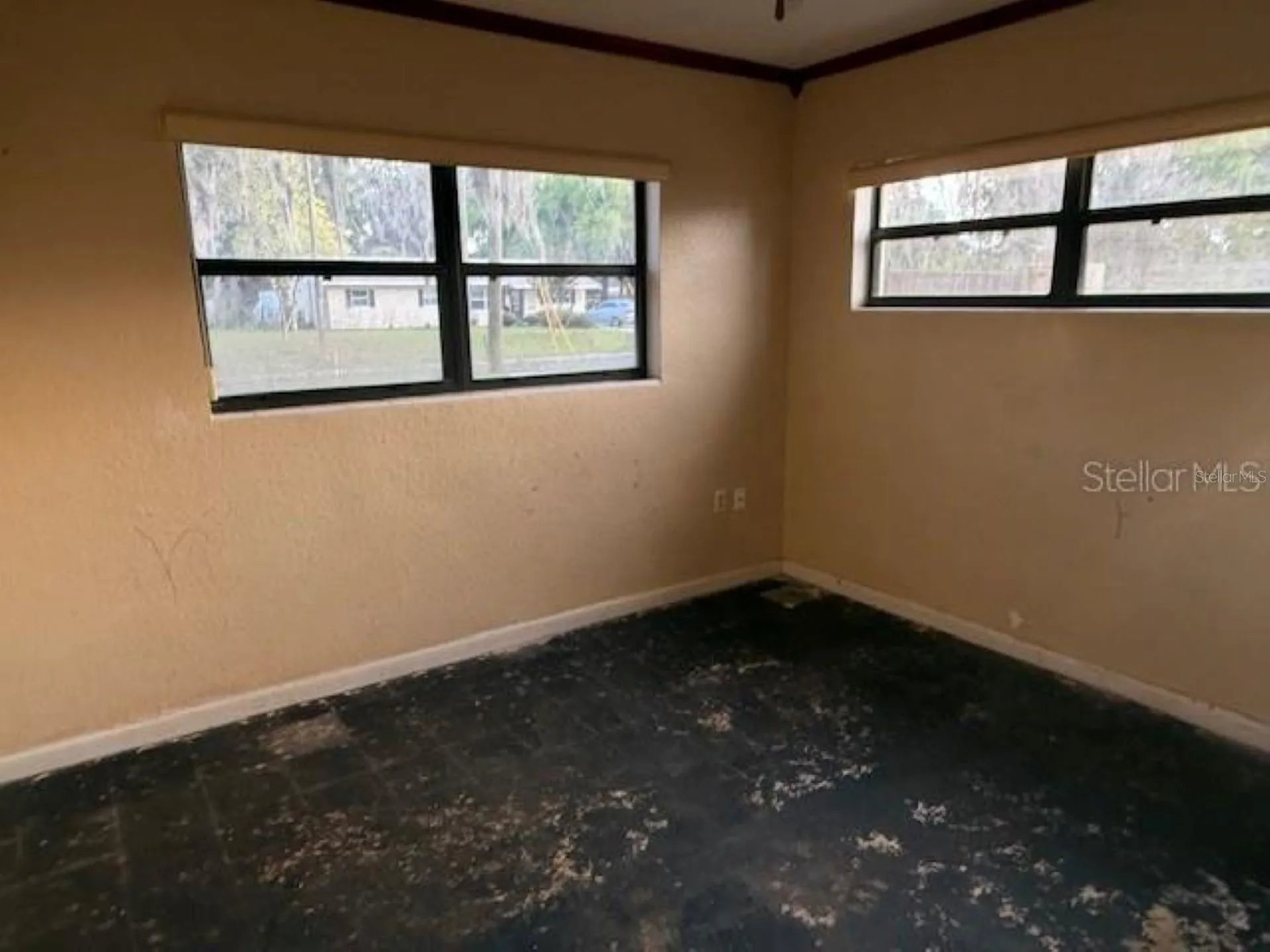 701 Madison Street Tavares FL 32778
